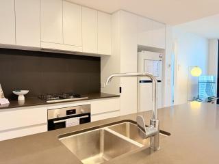 3-Bed City View Apt with Free Parking - Brisbane - 6