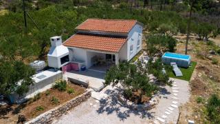 Holiday Home Moj Mir - Tučepi - 0