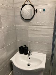 Studio Flat in Walsall with Option of Large Garden for Events - Bloxwich - 8