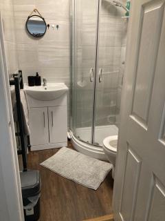 Studio Flat in Walsall with Option of Large Garden for Events - Bloxwich - 3