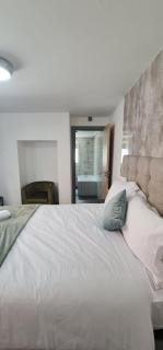 Apex Rooms at Park City - Manchester - 5