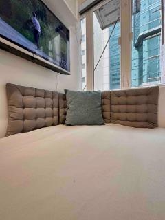 Flat D, private bathroom and kitchen pantry - Hong Kong - 6
