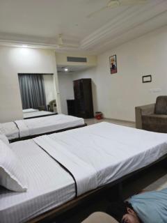 Shri Harichand Hotel - Amrāvati - 5