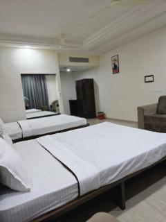 Shri Harichand Hotel - Amrāvati - 4