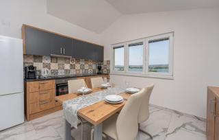 2 Bedroom Stunning Apartment In Turanj - Turanj (Torrette) - 7