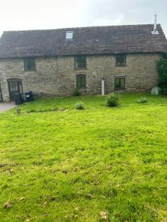 The Dizzy Duck Stable Barn - 1