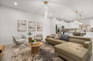 Luxurious 4BR Villa w Pool closer from Disney - 1