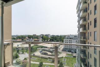 GuestHost - Bonola M1 Balcony Apartment - 8