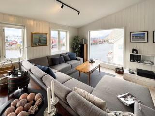 Restored Family Home By The Sea In Henningsvær - Henningsvaer - 8