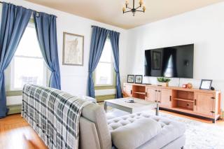 Expansive Victorian close to Saratoga Springs and Lake George - Corinth - 6