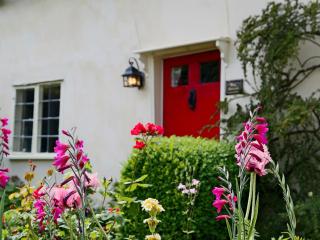Box Cottage - Eastling - 0