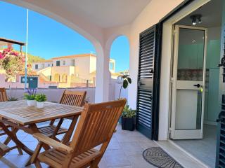 House Aenjoy - Appartamento con veranda a pochi minuti da Cala Liberotto - 3