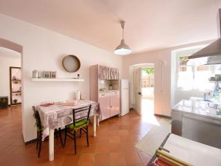 La casa con giardino, vicino al ruscello segreto - Borzonasca - 2