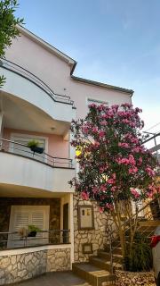 Apartments Matea - Tisno (Stretto) - 1