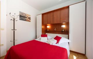Pet Friendly Home In Krstatice - Krstatice - 5
