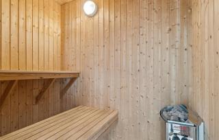 Amazing Home In Glesborg With Sauna - Fjellerup Strand - 3