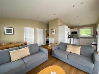 Tranquil Pine Lake Cabin Getaway Indoor Pool, Gym & Onsite Dining - Warton - 8