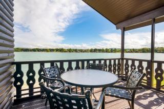 Tranquil Pine Lake Cabin Getaway Indoor Pool, Gym & Onsite Dining - Warton - 6