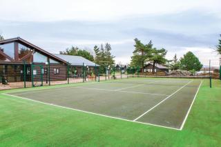 Tranquil Pine Lake Cabin Getaway Indoor Pool, Gym & Onsite Dining - Warton - 2