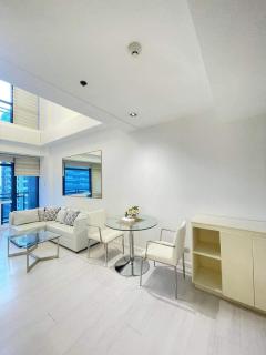 Minimalist 1 Bedroom Loft Makati in Gramercy Residences - Manila - 3
