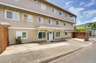 7 Mi to Waikiki: Airy Retreat Near Shops & Eats! - 8