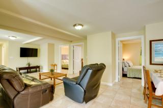 7 Mi to Waikiki: Airy Retreat Near Shops & Eats! - 5