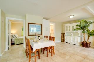 7 Mi to Waikiki: Airy Retreat Near Shops & Eats! - 3