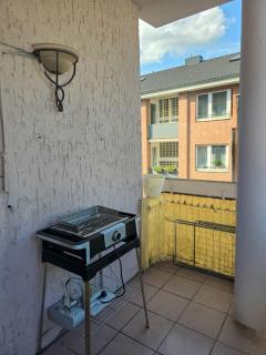 Apartment in Krefeld City with Balcony - Krefeld - 2