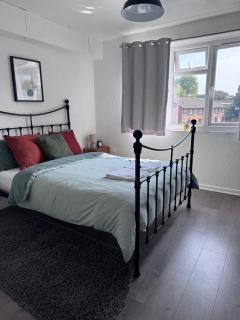Toni's Hub - 2 bed City Centre Apartment - Derby - 0