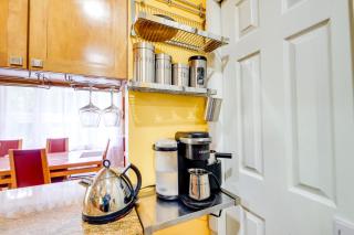 Access to Lake Barcroft Falls Church Family Apt - Falls Church - 1
