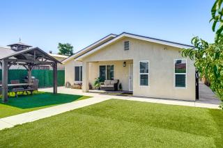 1 Mi to Rabobank Arena Home with Gazebo! - Bakersfield - 8
