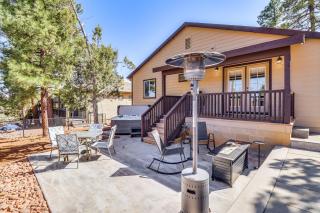 4 Mi to Lake Show Low Home with Hot Tub - Show Low - 0