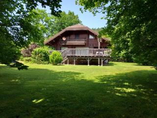 Chalet de Charme 100m² - Grand jardin - Gite les 4 saisons- Lac de chalain - Marigny - 0