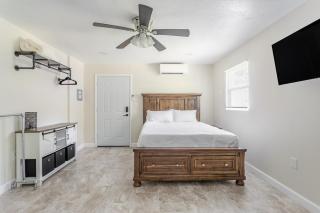 Charming Cozy Renovated Home - 9