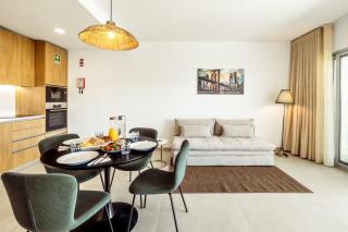 Modern 1-Bed Apartment with Terrace – Albufeira - Albufeira - 3