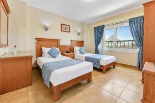 Aura Inn Tiba Pyramids Hotel - Banī Ghālib - 0