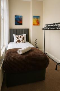 Cosy 4-Bed - Sleeps 7 Garden - Birmingham - 8