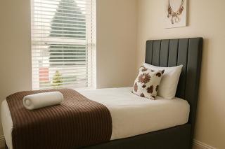 Cosy 4-Bed - Sleeps 7 Garden - Birmingham - 9