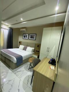 Ringruby Hotel, Eso Close - Ikeja - 4
