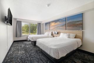 Days Inn & Suites by Wyndham Norton Shores Muskegon - Norton Shores - 0