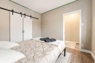 Bohemian vibe 2 bedroom Free Parking Brand New - Montréal - 6