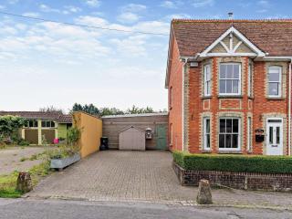 3 Bed in Gillingham 53854 - Gillingham - 0