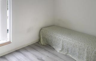 1 Bedroom Beautiful Home In Bro - Bro - 3