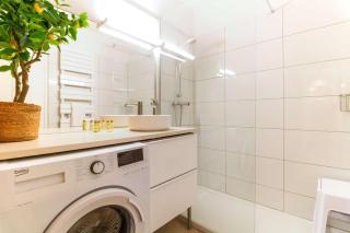 SELECT'SOHOME - Appartement situé au cœur du Lavandou à quelques pas de la plage avec garage privé ! - 3 étoiles - ALBA-48 - Le Lavandou - 1