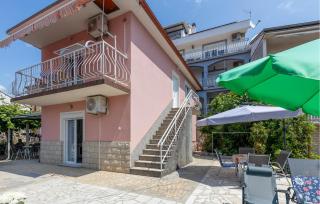 1 Bedroom Nice Apartment In Selce - 9