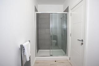 Fabulous 1 Bedroom Apartment in Bolton - Bolton - 7