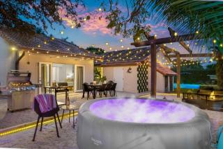 Firepit, Beach, Basketball, LuxuryVilla - Palmetto Bay - 1
