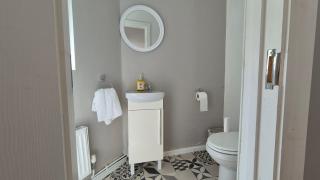 Violet House - Derry - 8