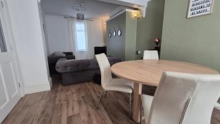 Violet House - Derry - 7