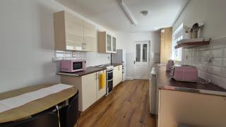 Violet House - Derry - 5
